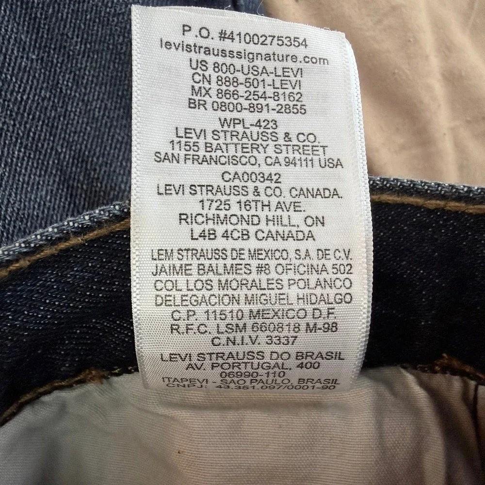 Signature by Levi Strauss 30x32 Regular Fit Dark Wash Jeans Workwear NWT Classic